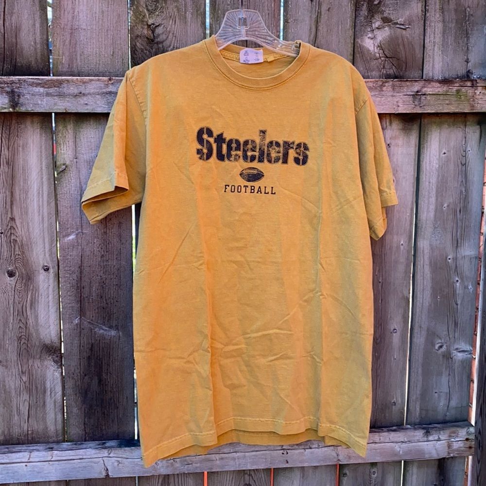 Champion Steelers Football Short Sleeve Tee in Yellow